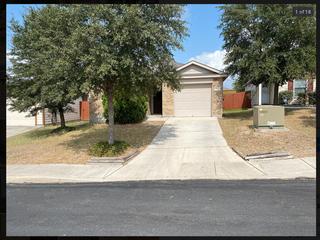 11123 Pecan Canyon in San Antonio, TX - Building Photo - Building Photo