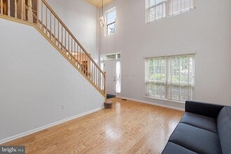 412 Pebble Creek Ct in Pennington, NJ - Building Photo - Building Photo