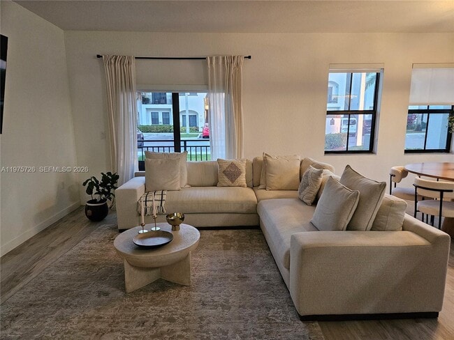 15520 SW 136th St in Miami, FL - Building Photo - Building Photo