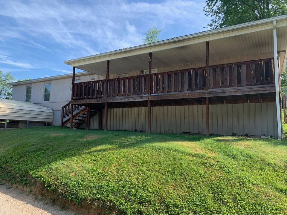 80 Turner St in Glenville, WV - Building Photo