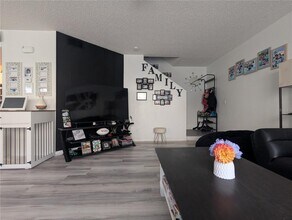 10740 Keys Gate Dr in Riverview, FL - Building Photo - Building Photo