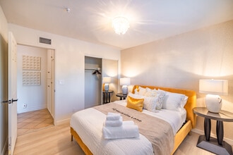 766 N Ford Ave in Fullerton, CA - Foto de edificio - Building Photo