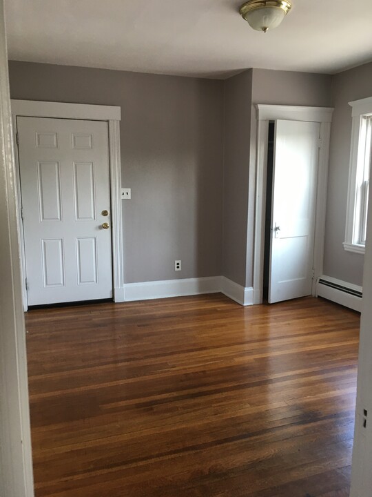 180 Lexington St in Waltham, MA - Building Photo