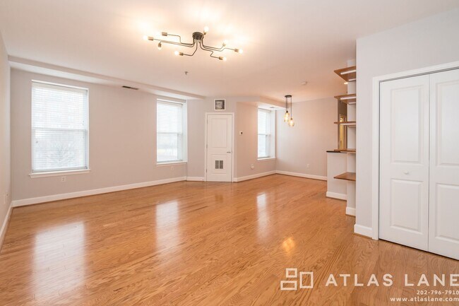 property at 1418 W St NW