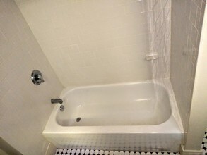 2102 N Charles St-Unit -1 in Baltimore, MD - Building Photo - Building Photo