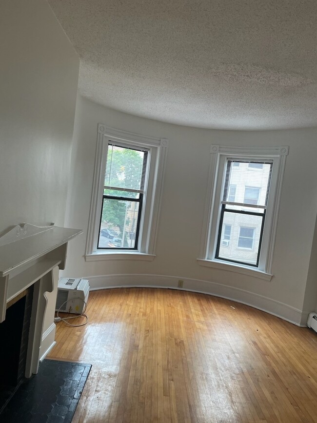 17 Hemenway St, Unit 17 in Boston, MA - Building Photo - Building Photo