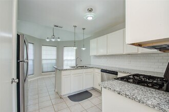 2306 Pine Cone Dr in Humble, TX - Building Photo - Building Photo