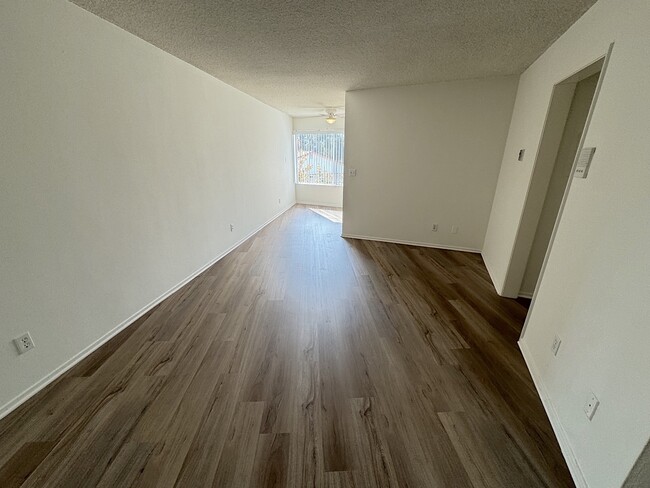 5858 S Pacific Coast Hwy, Unit 4 in Redondo Beach, CA - Building Photo - Building Photo