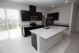 743 Andrew St SE in Palm Bay, FL - Building Photo - Building Photo