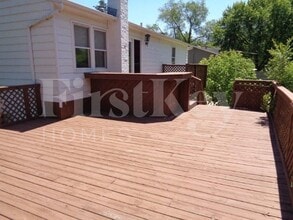 28577 W High Rd in Ingleside, IL - Building Photo - Building Photo