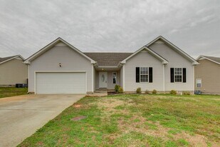 1353 Francesca Drive in Clarksville, TN - Building Photo
