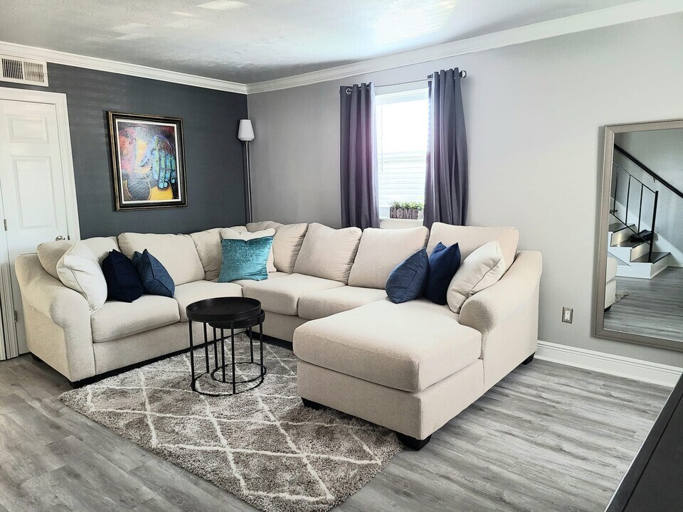 4017 Rye St in Metairie, LA - Foto de edificio