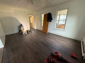 12 Grove St in Cairo, NY - Building Photo