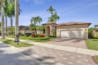 2553 Jardin Manor in Weston, FL - Building Photo - Building Photo