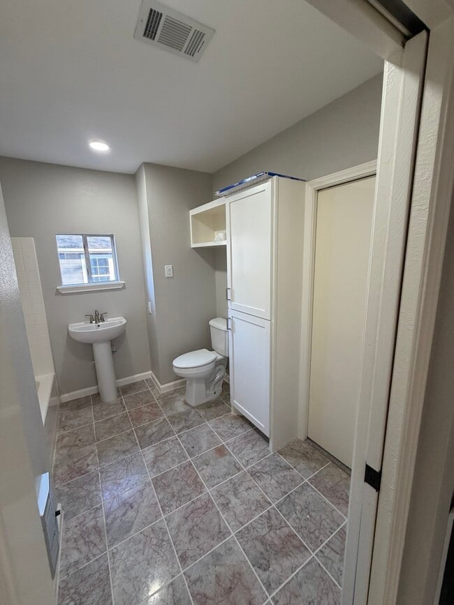 property at 1554 Scharpe St