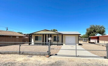 2111 Lucille Ave in Kingman, AZ - Building Photo - Building Photo