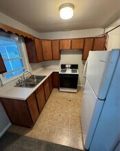1605 N Dodgion St in Independence, MO - Building Photo - Building Photo