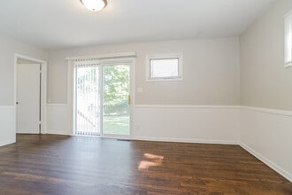 3620 NE 53 Terrace in Kansas City, MO - Building Photo - Building Photo