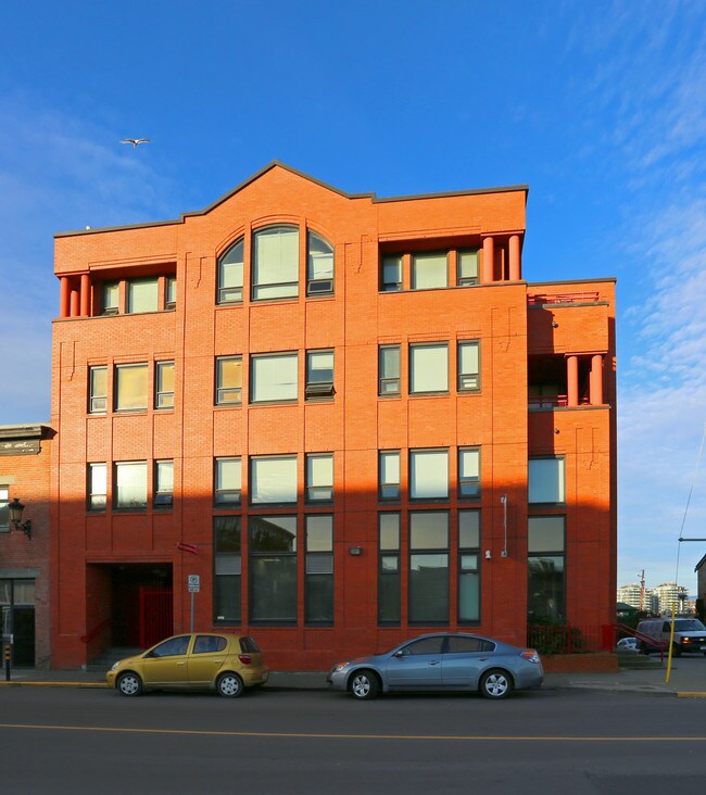 Swift House Apartments in Victoria, BC - Building Photo - Building Photo