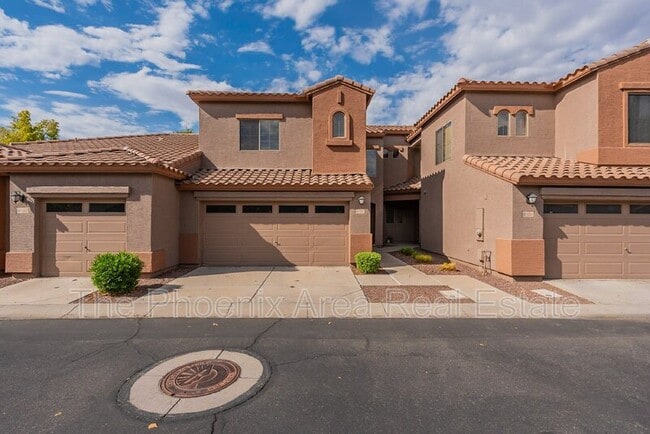 property at 2600 E Springfield Pl