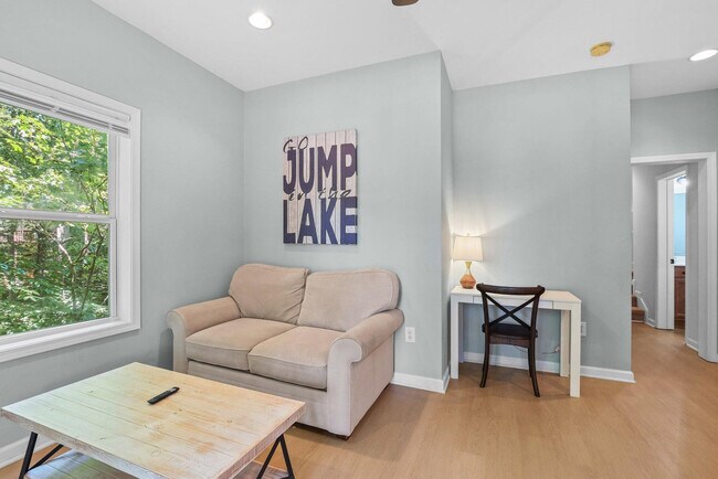 property at 204 Lake Breeze Ln