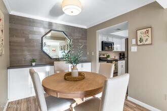 8260 E Arabian Trail in Scottsdale, AZ - Building Photo - Building Photo