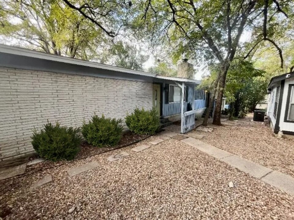 3105 Whitis Ave in Austin, TX - Building Photo