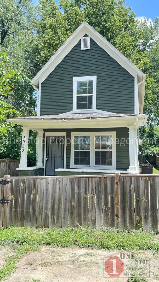 property at 2923 Highland Ave