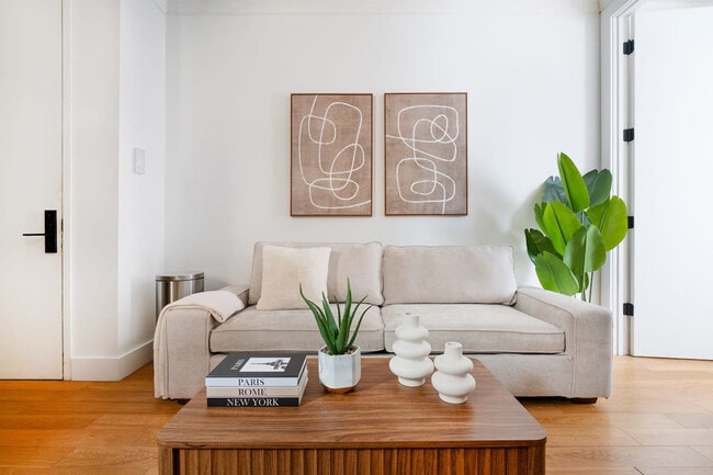 1290 1st Ave. in New York, NY - Building Photo - Building Photo