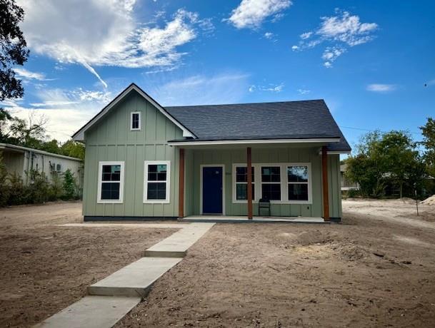 property at 504 N Crockett Ave