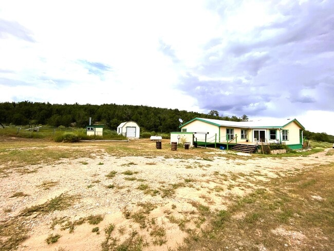 property at 27 Hillcrest Rd