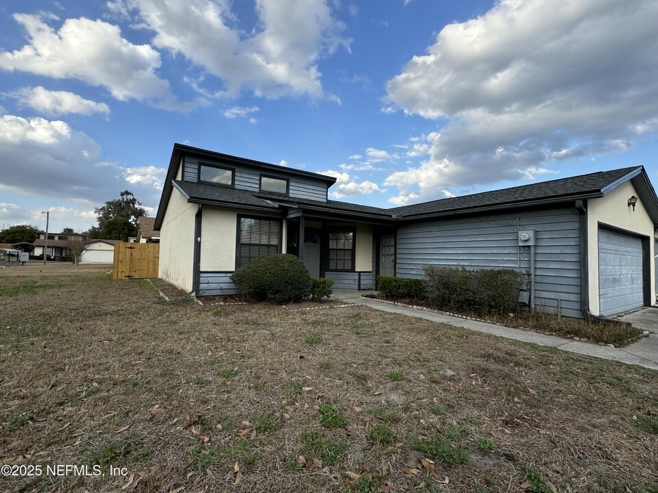 1960 HAZEL NUT E Run in Orange Park, FL - Building Photo