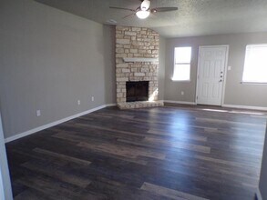 5006 Parkwood Dr in Killeen, TX - Building Photo - Building Photo