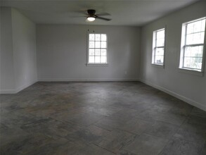 12617 Sunset Cir in Santa Fe, TX - Building Photo - Building Photo