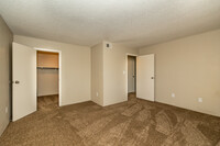 High Point East Apartment Homes in Wichita, KS - Building Photo - Interior Photo