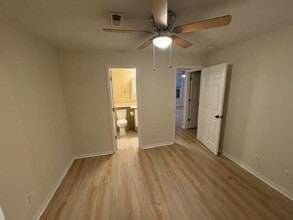 2306 NE 68th St in Kansas City, MO - Building Photo - Building Photo