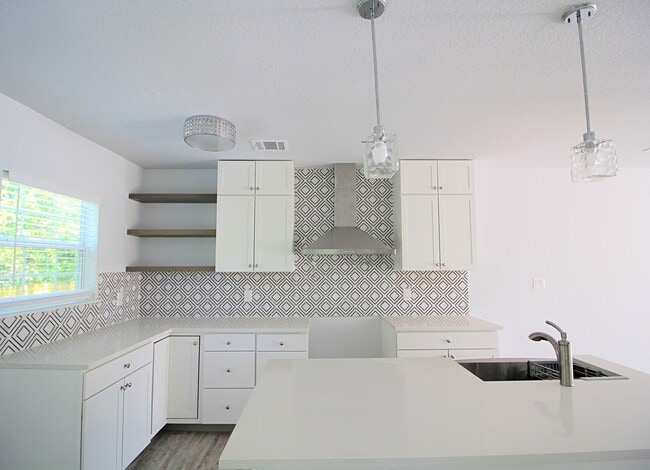 property at 707 S Olive St