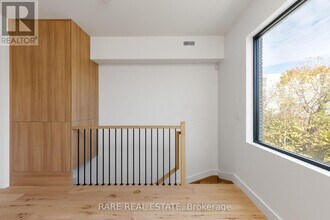 451 Montrose Ave in Toronto, ON - Building Photo - Building Photo