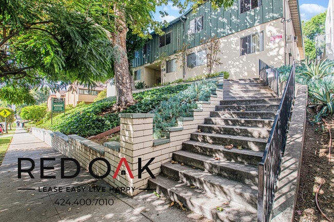 6655 Franklin Ave in Los Angeles, CA - Building Photo - Building Photo