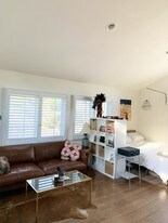 202 Dimmick Ave, Unit 2 in Venice, CA - Building Photo