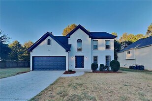 2252 Ashley Falls Ln NW in Suwanee, GA - Building Photo