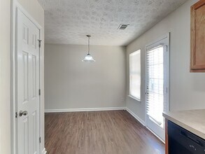 1939 Redwood Trace in Ellenwood, GA - Building Photo - Building Photo