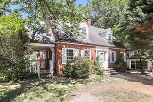 Room in Duplex on S Josephine Boyd St in Greensboro, NC - Building Photo
