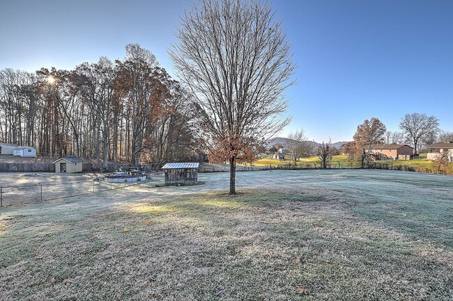 5501 Odd Fellow Rd in Kingsport, TN - Building Photo - Building Photo