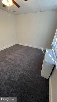 2094 Carver St photo'