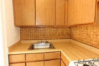 714 W Belmont Ave in Chicago, IL - Building Photo - Building Photo