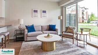 1600 NW 38th St in Kansas City, MO - Building Photo