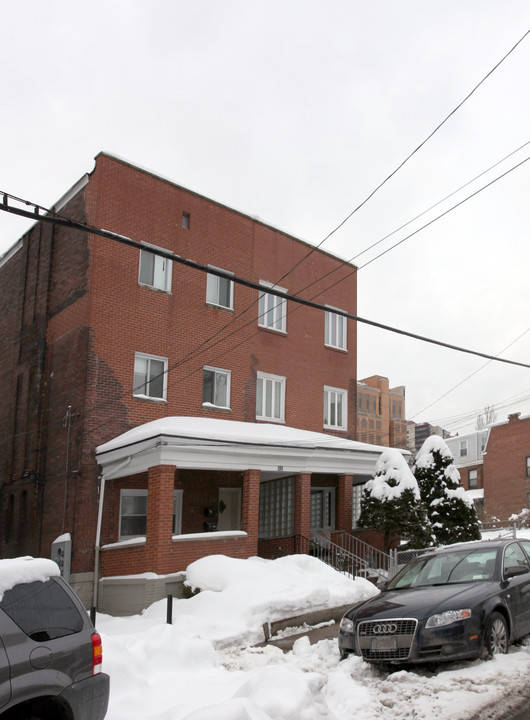 260 Oakland Ave in Pittsburgh, PA - Building Photo