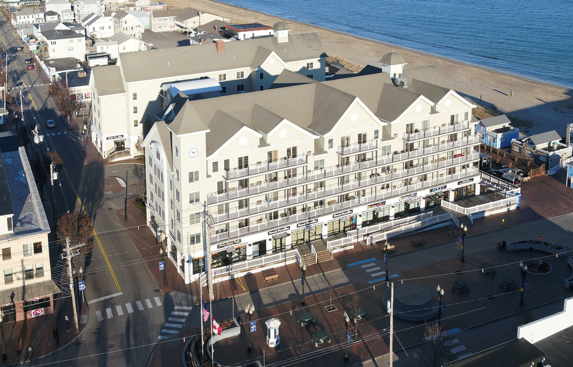 Grand Victorian in Old Orchard Beach, ME - Foto de edificio