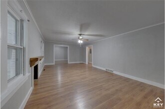 705 S Pershing Ave in Wichita, KS - Building Photo - Building Photo